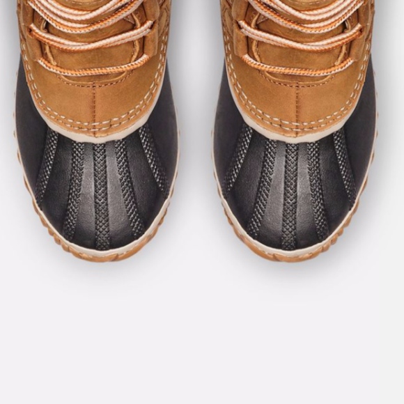 BRAND NEW SOREL OUT 'N ABOUT LEATHER DUCK BOOT!! - Picture 3 of 8